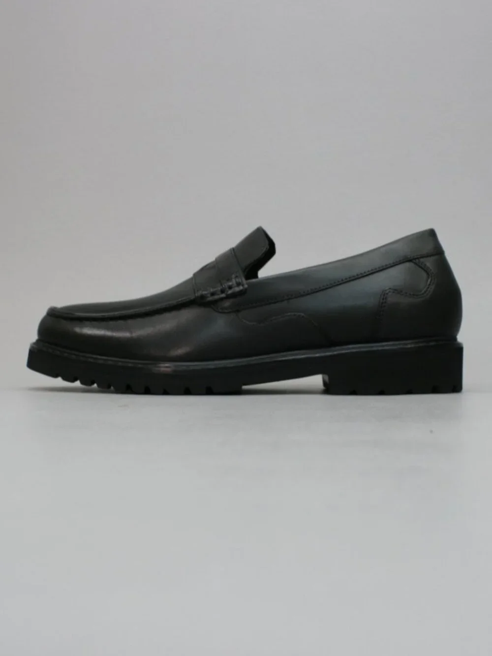 Rockport Men's 9 M Maverick Penny Loafers Black Leather Loafers Slip-ons Shoes